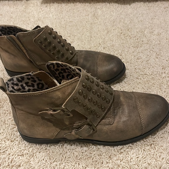 Lucky Brand ankle boot - Picture 2 of 6